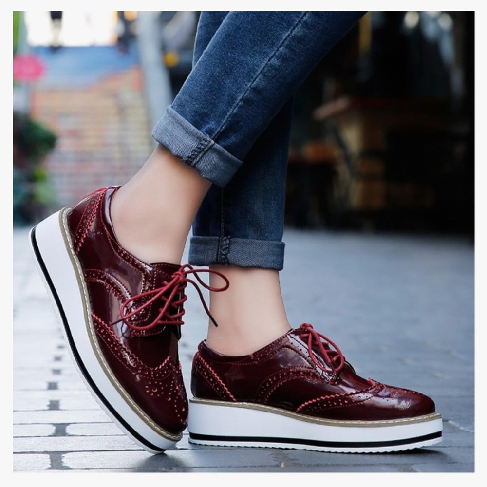 DADAWEN Women's Platform Lace-Up Wingtips Square Toe Oxfords Shoe